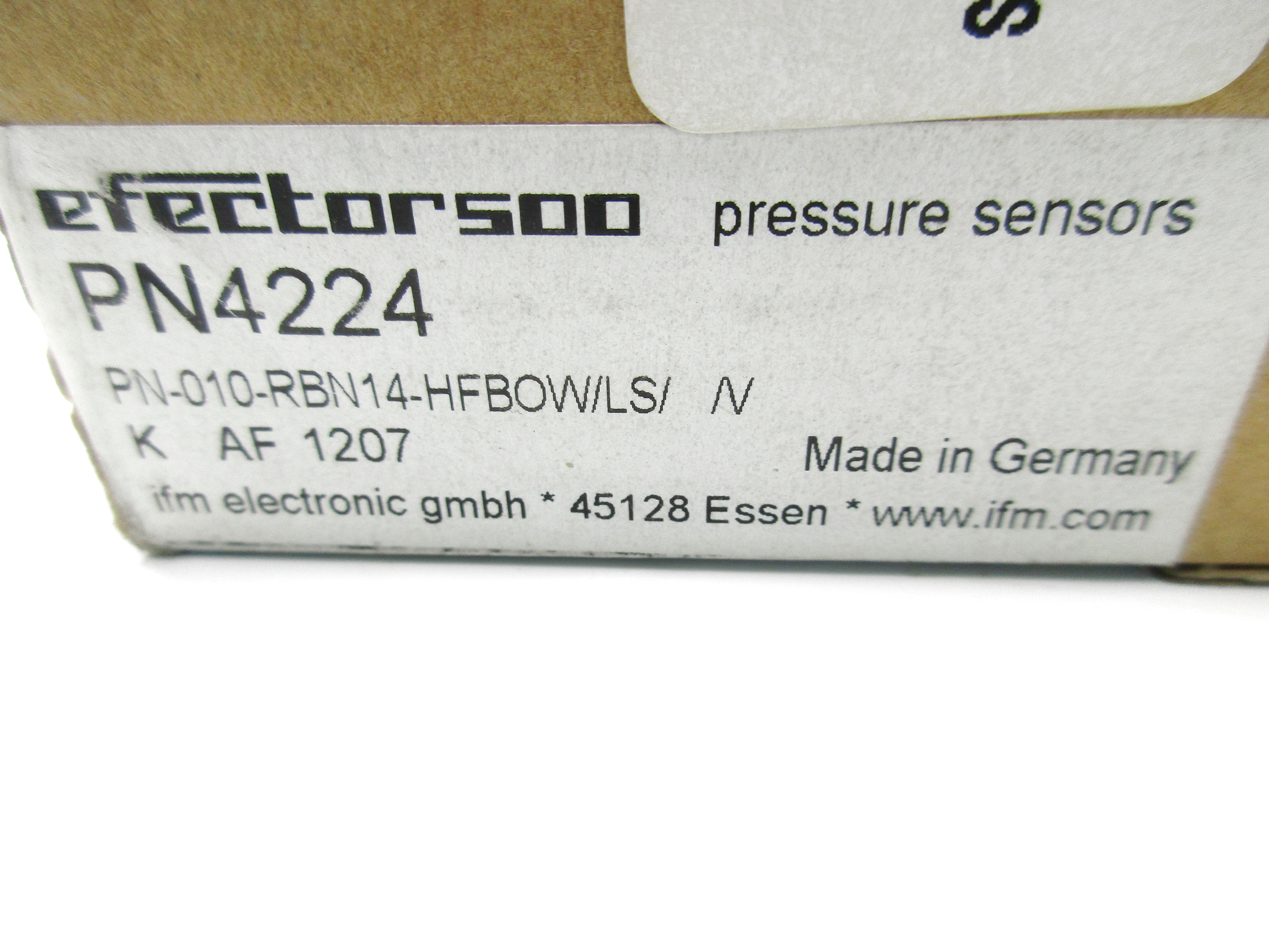 IFM EFECTOR PN-010-RBN14-HFBOW/LS/N PN4224 90-240VAC 145PSI NSMP