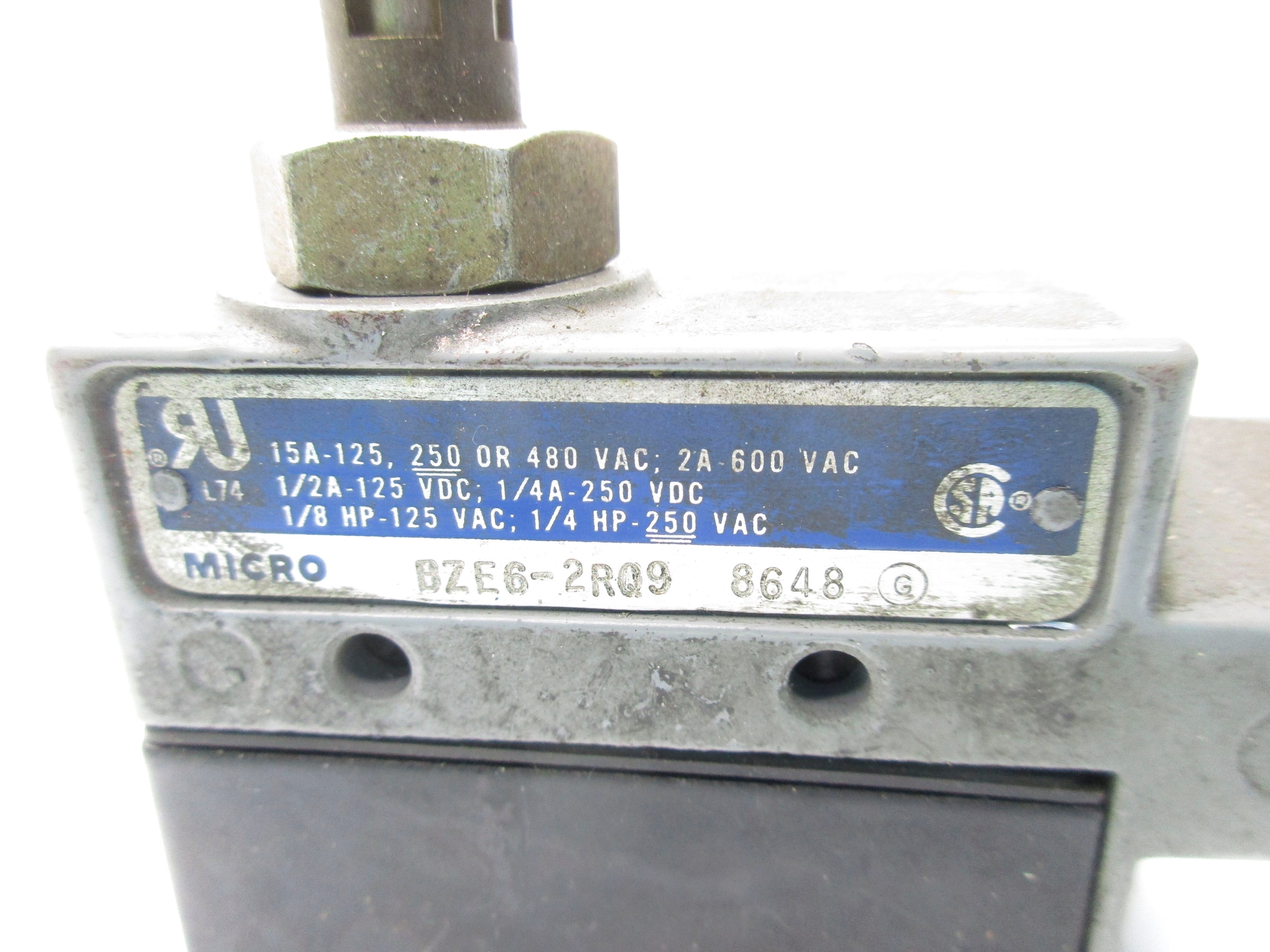 MICRO SWITCH BZE6-2RQ9 600VAC 2A (GREY)  UNMP