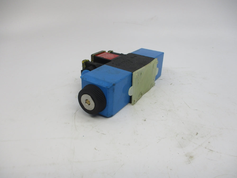 VICKERS DG4V-3-6C-M-FPA5W-B6-60 02-138832 120V 5000PSI NSNP