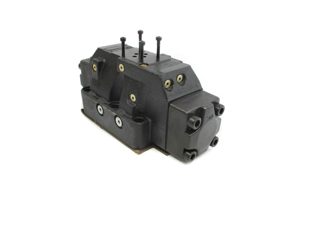VICKERS DG5V-8-H-2C-T-M-FPBWL-B-10 02-343420 5000PSI (AS PICTURED) NSNP