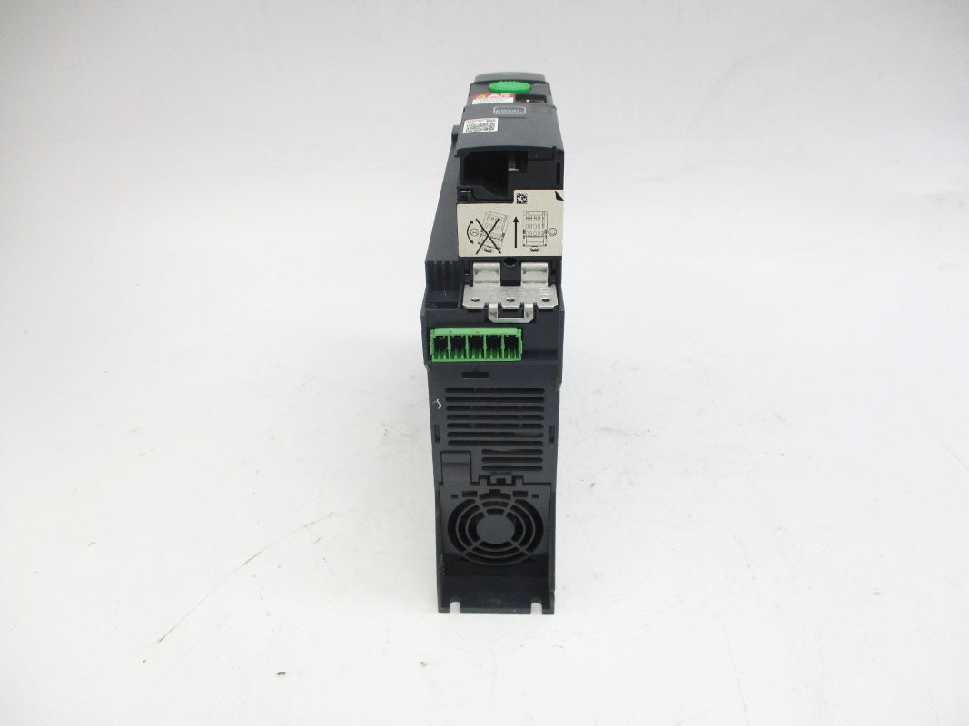 SQUARE D ATV320U22N4B 500V 3HP NSNP