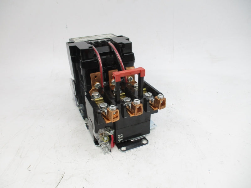 SQUARE D 8536SEO1V02S SER. A 110/120V NUPI