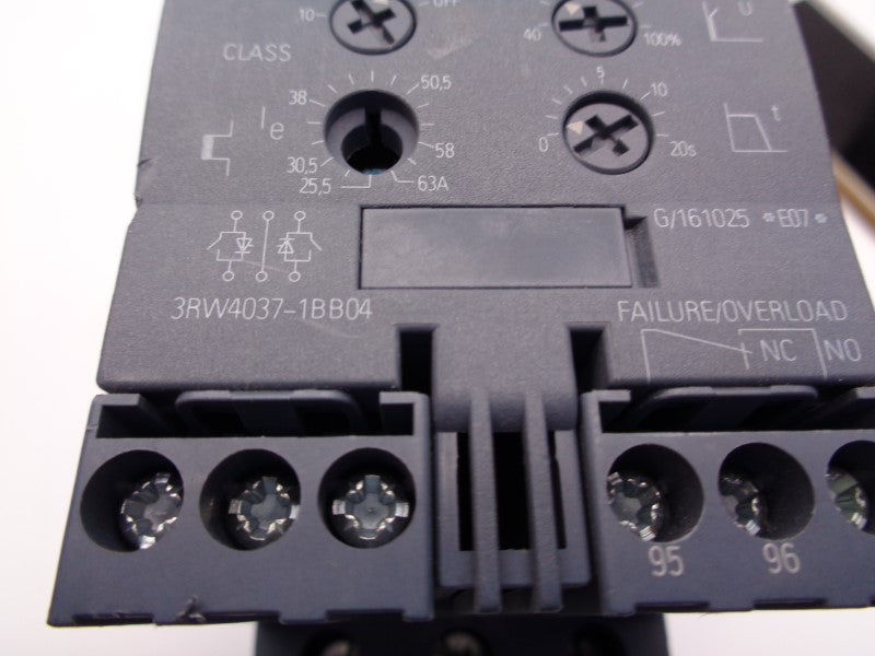 SIEMENS 3RW4037-1BB04 (AS PICTURED) UNMP