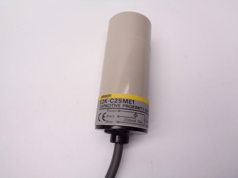 OMRON E2K-C25ME1 10-40VDC 2M NSMP