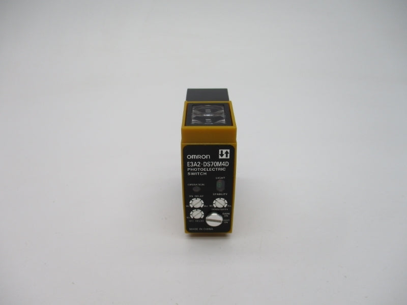 OMRON E3A2-DS70M4D NSNP