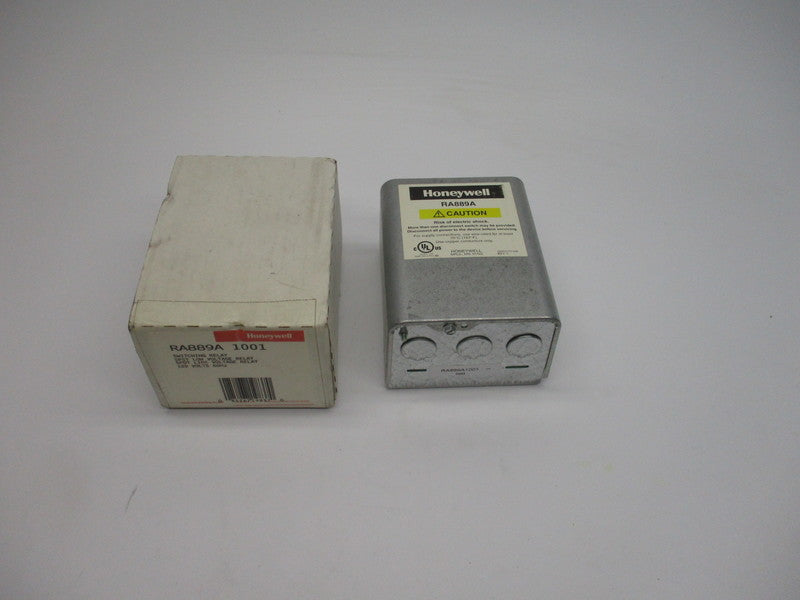 HONEYWELL RA889A 1001 SWITCHING RELAY 120VAC 60HZ NSMP