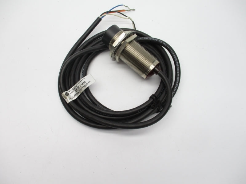 ALLEN BRADLEY 872C-B15BR30-E2 SER. C NSNP
