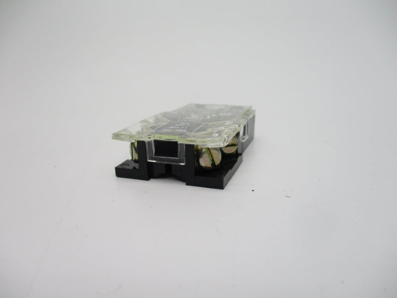 INDUSTRIAL SPARE PART 800M-XAK SER. A 300VAC (BK/YL) NSMP