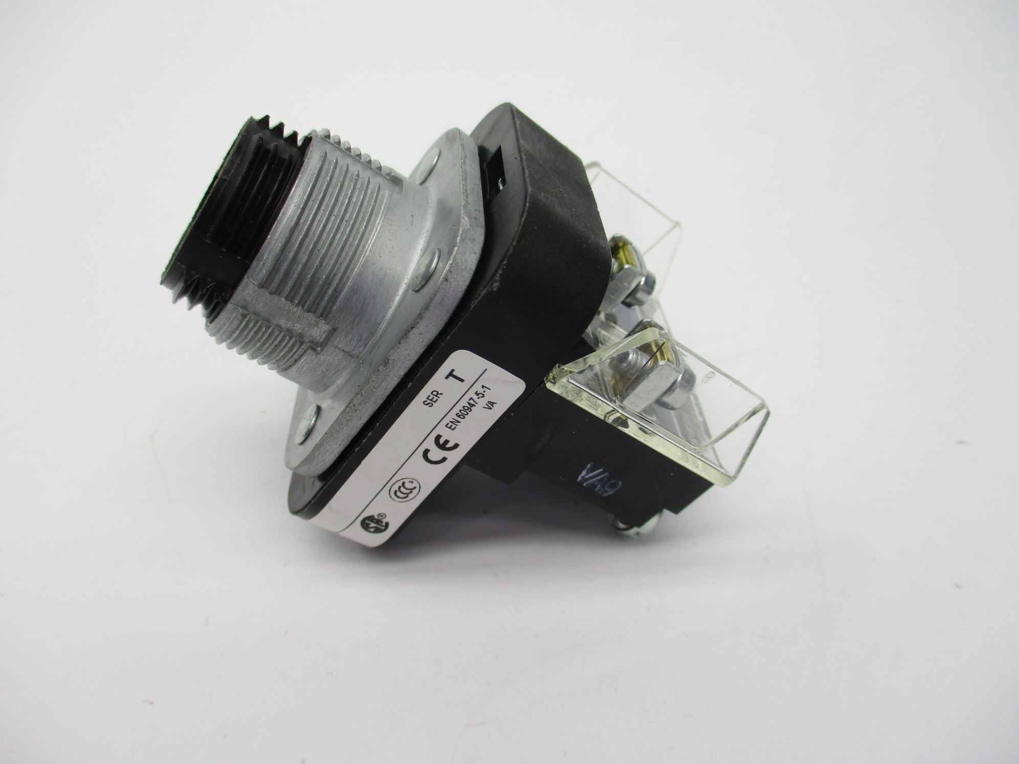 ALLEN BRADLEY 800T-FX6D4 SER. T (AS PICTURED) NSNP