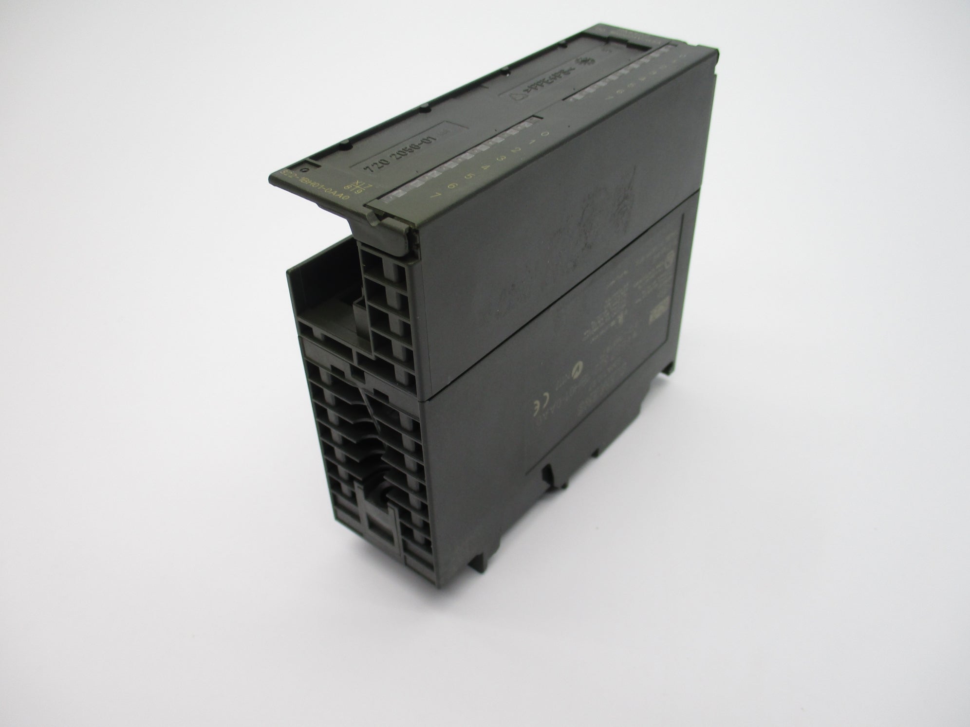 SIEMENS 6ES7322-1BH01-0AA0 (AS PICTURED) UNMP