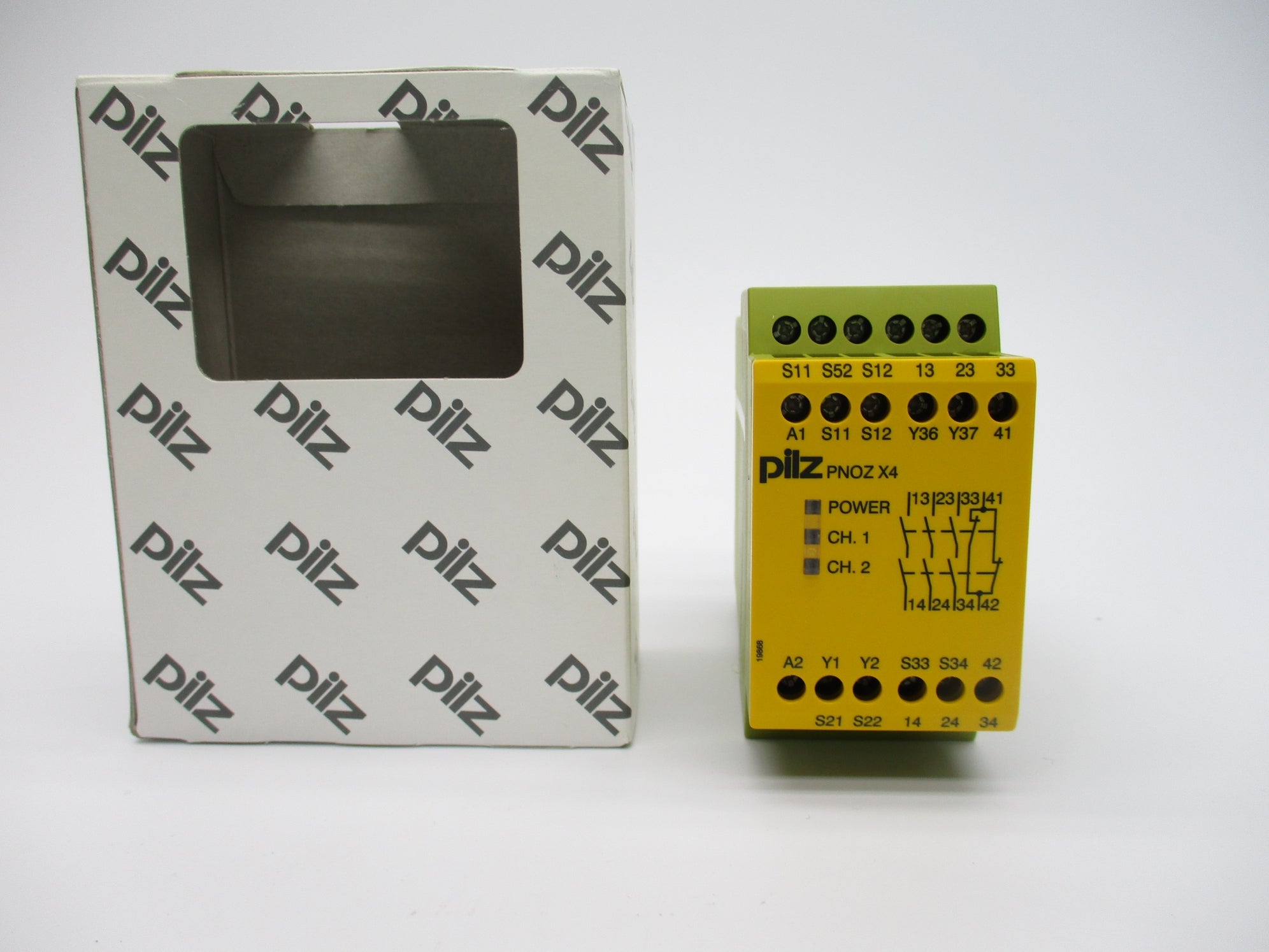 PILZ PNOZX424VDC3N/O1N/C 774730 24VDC 8A NSMP