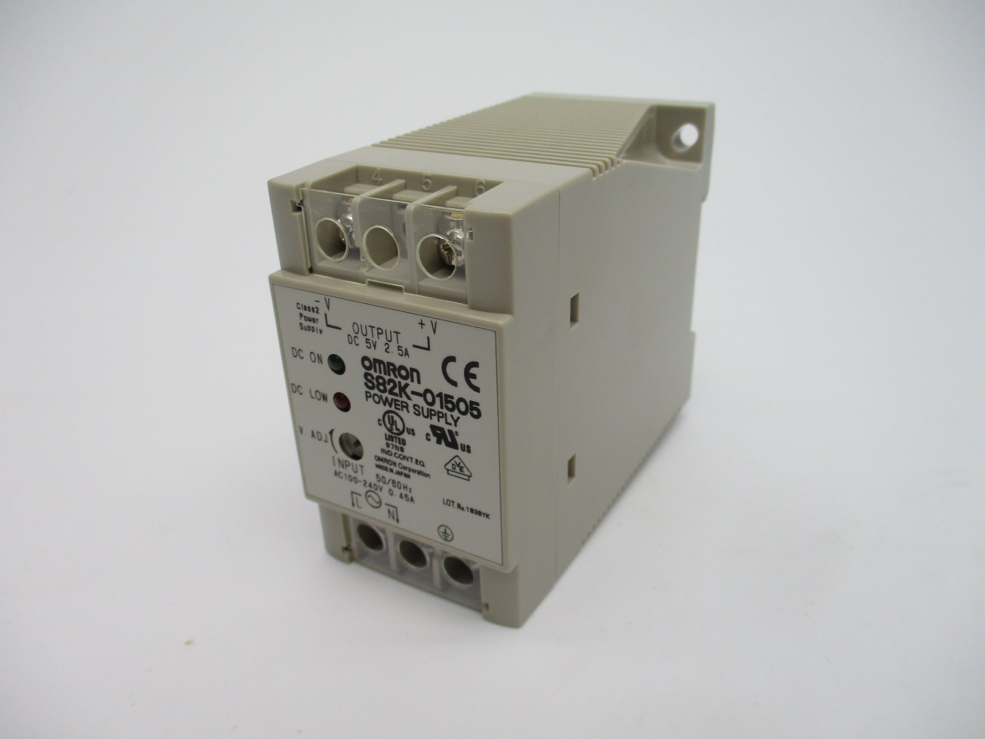 OMRON S82K-01505 100-240VAC 0.45A NSNP