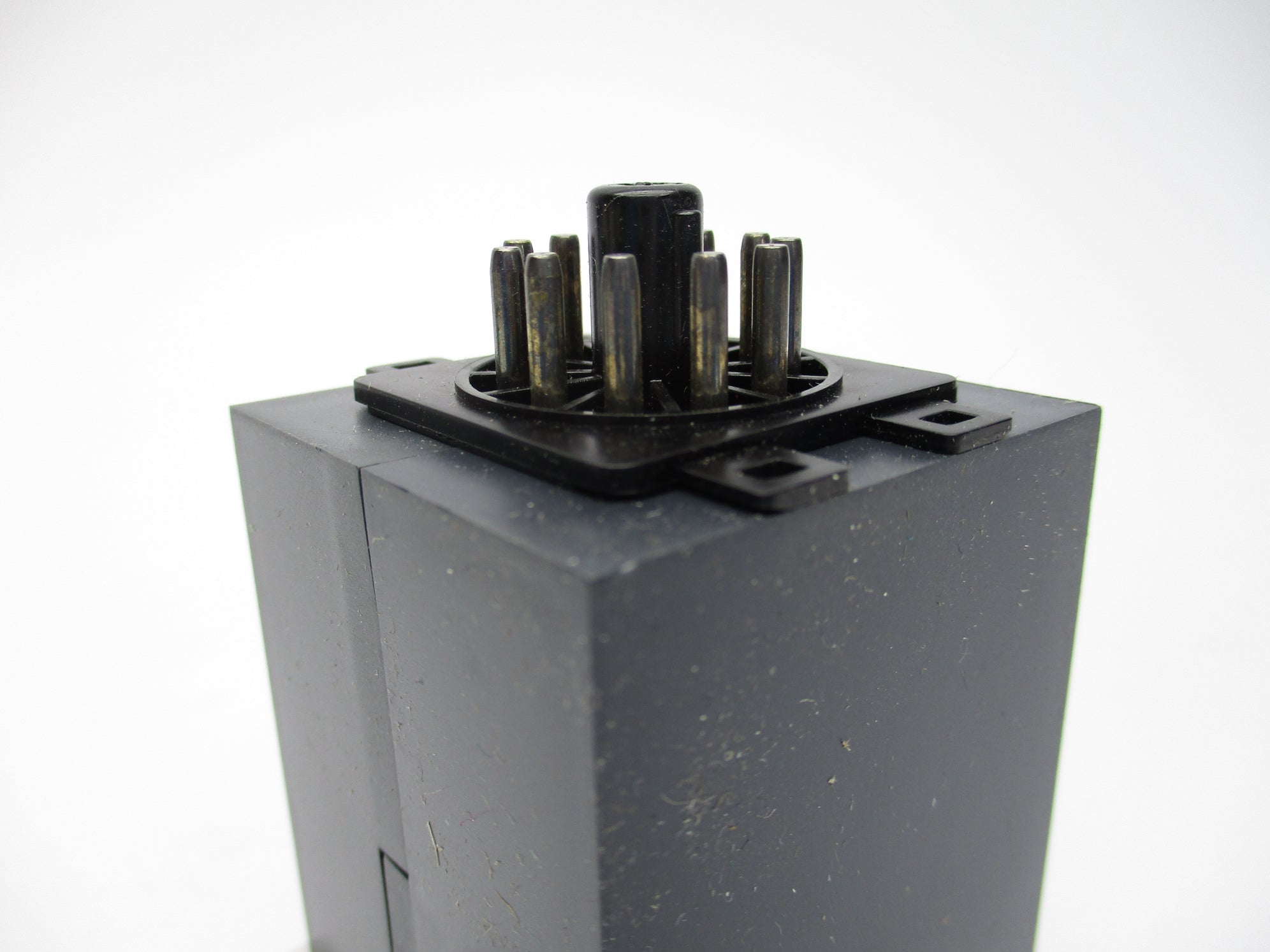 SCHNEIDER ELECTRIC RE48AML12MW 24A 240V NSMP