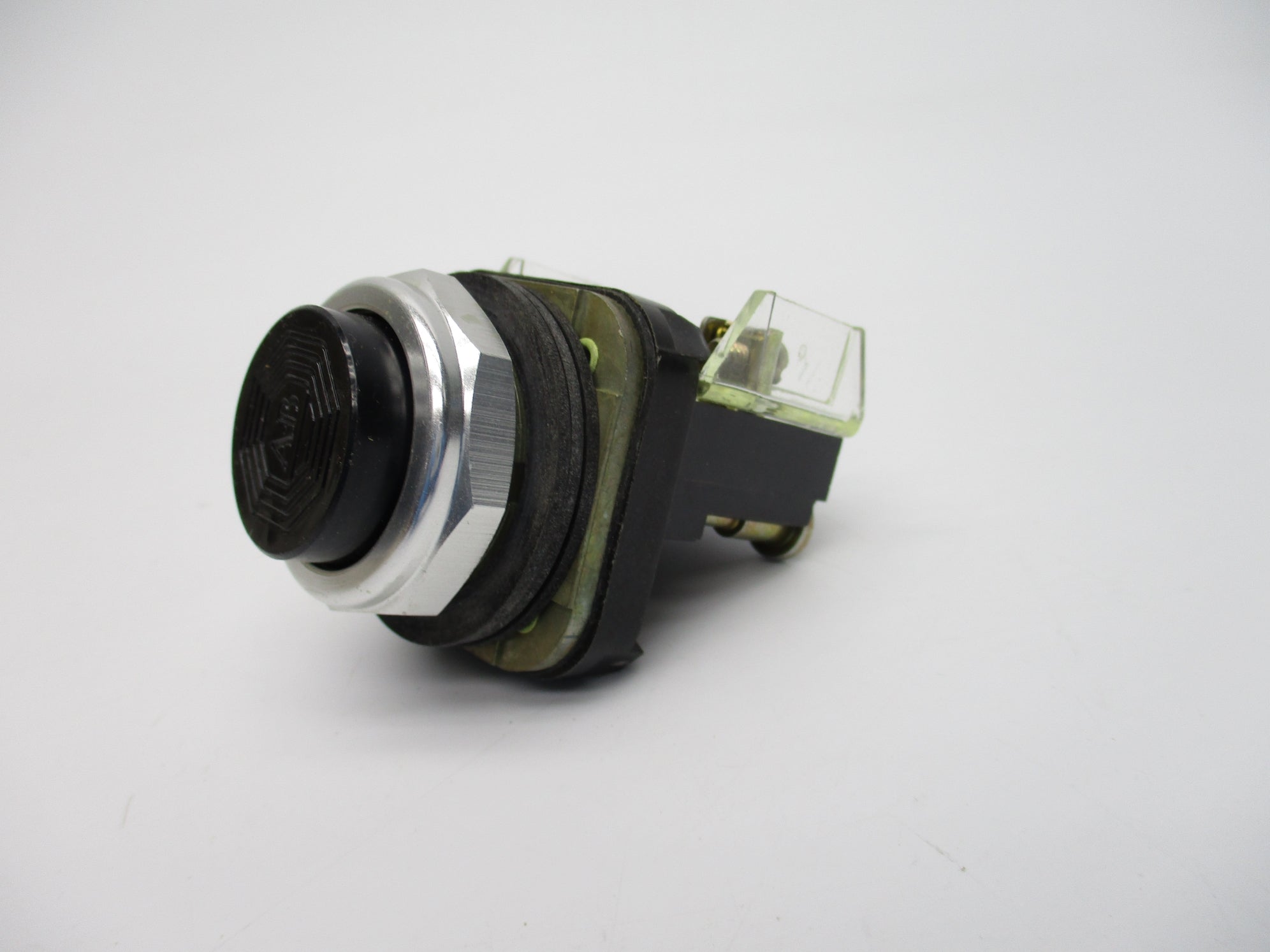 ALLEN BRADLEY 800T-B2A SER. T  NSNP