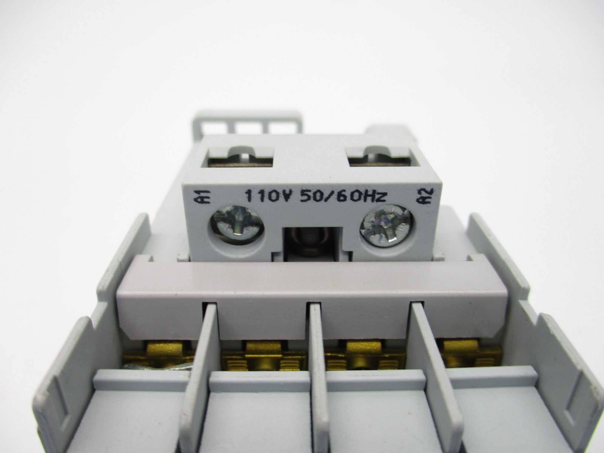 ALLEN BRADLEY 700-CF310D SER. A 110V NSNP