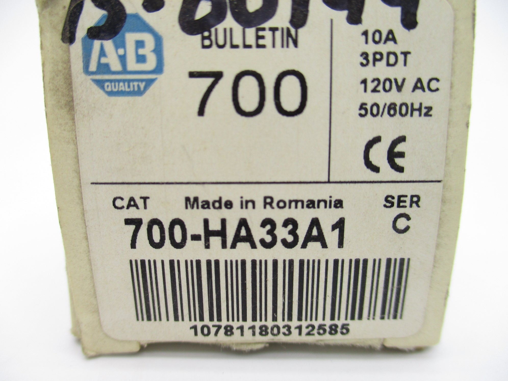 ALLEN BRADLEY 700-HA33A1 SER. C 240VAC 10A (WH) NSMP