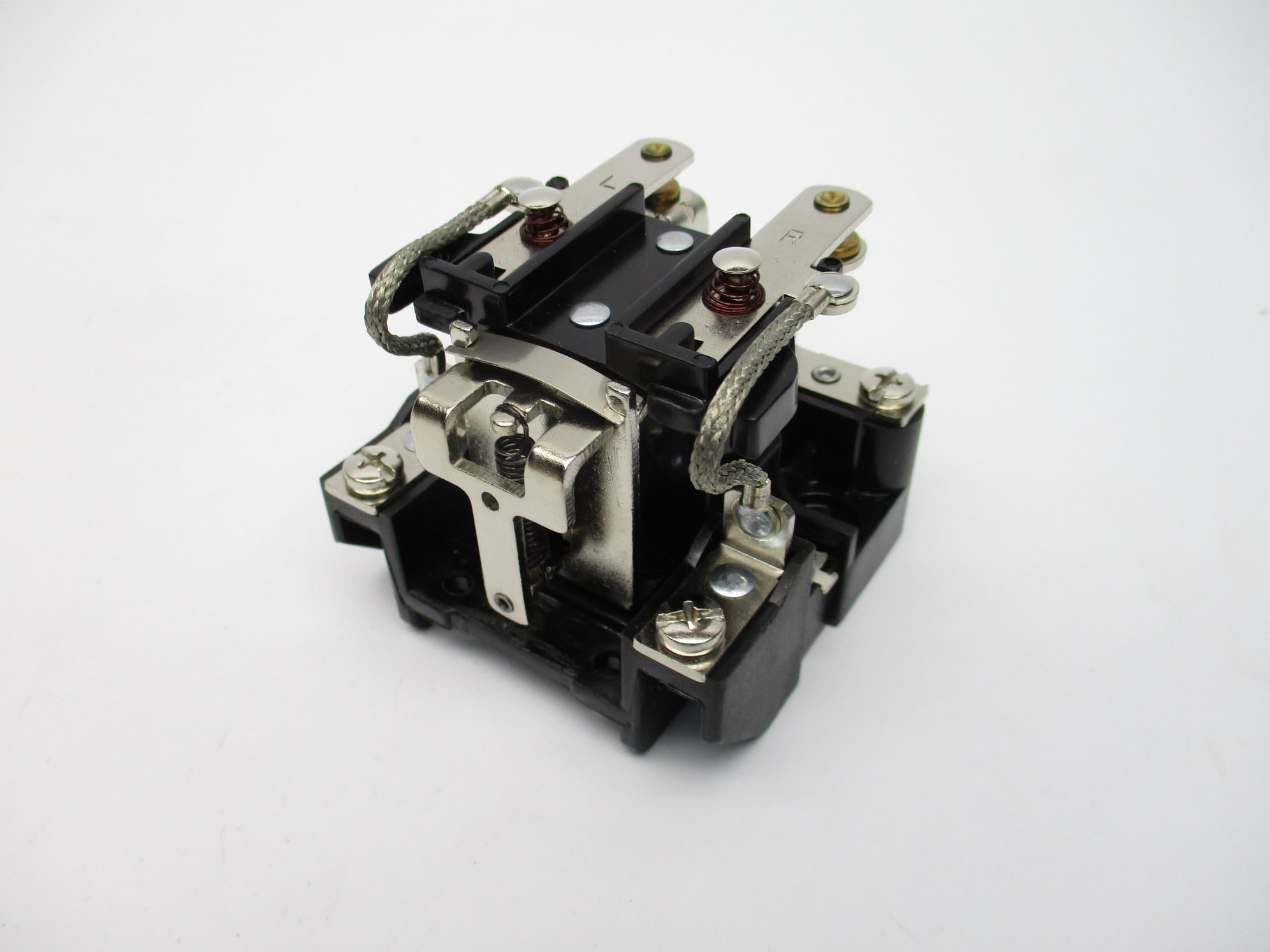 ALLEN BRADLEY 700-HG47A1 SER. B 40A 120V (WH) NSMP