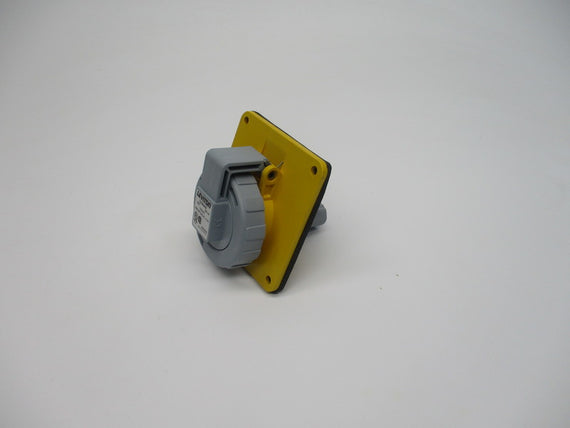 LEVITON 320R4W UNMP