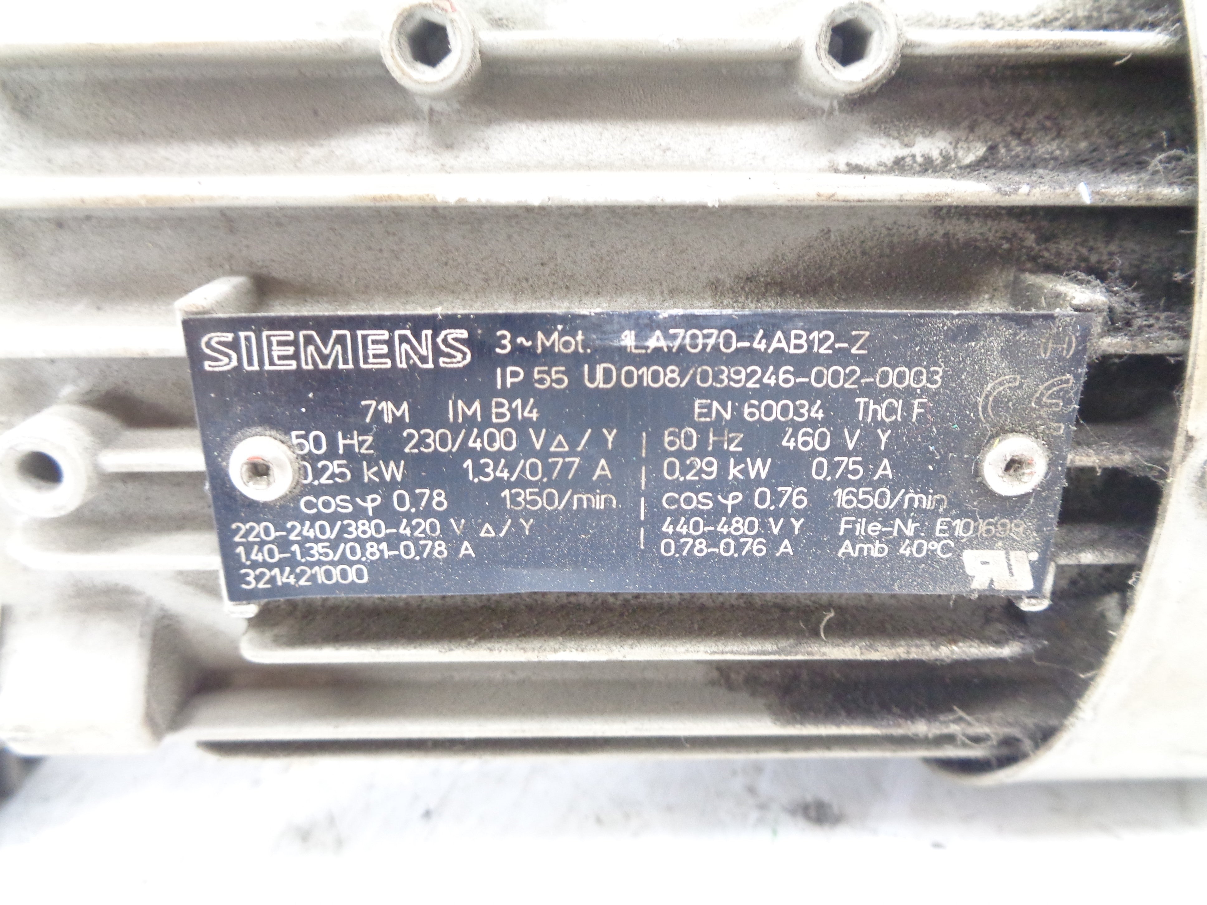 SIEMENS 1LA7070-4AB12-Z VF44F128P71814B3 UNMP