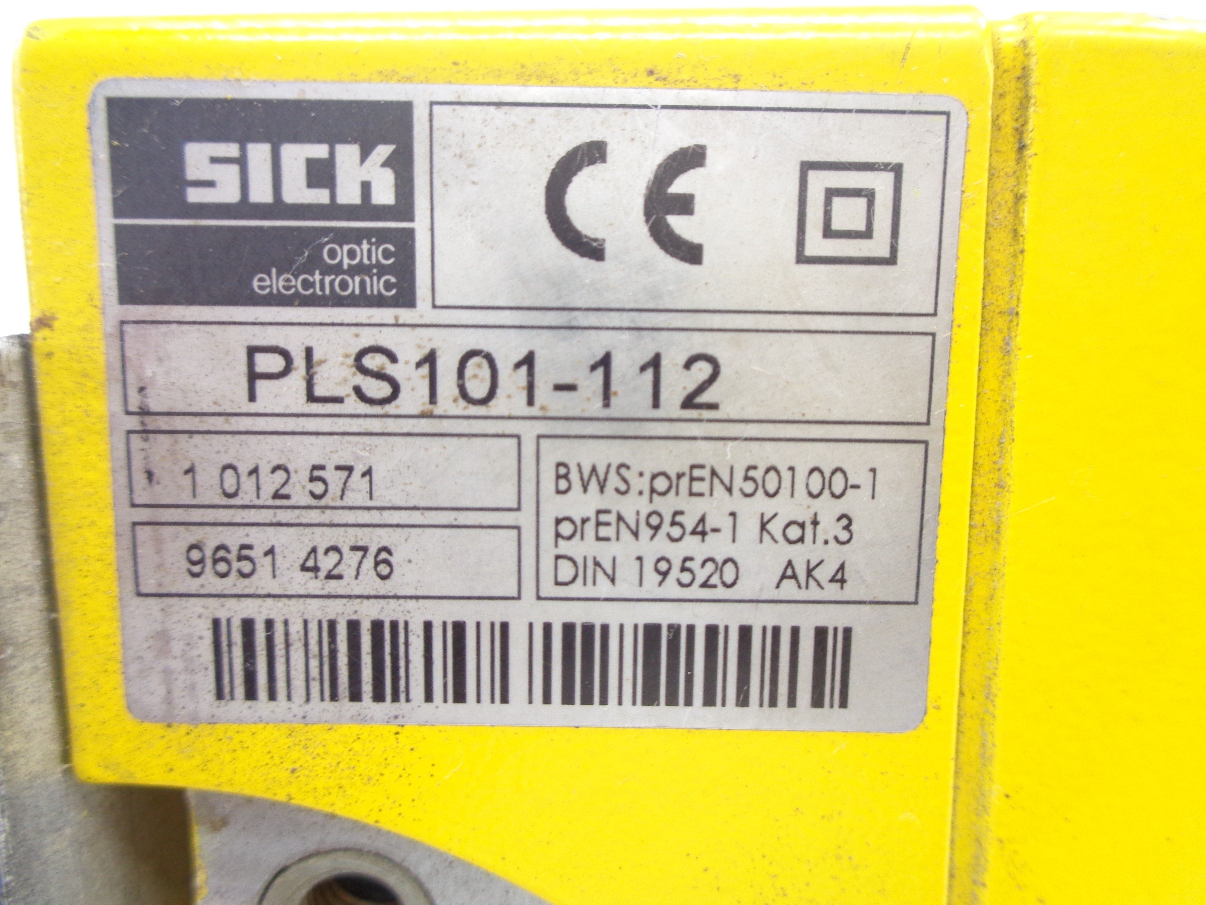 SICK PLS101-112 1012571 24V (AS PICTURED) UNMP