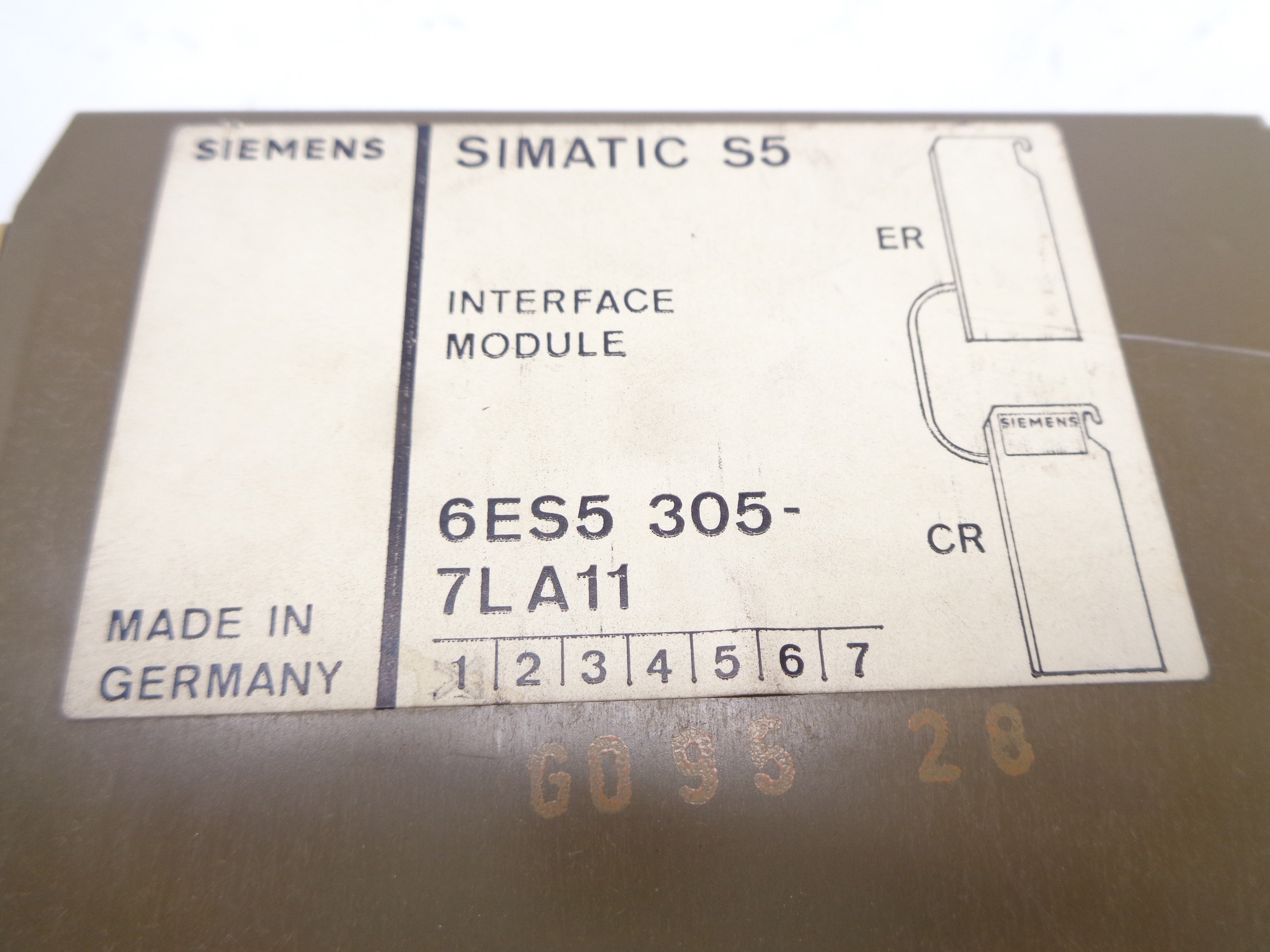 SIEMENS 6ES5305-7LA11 UNMP
