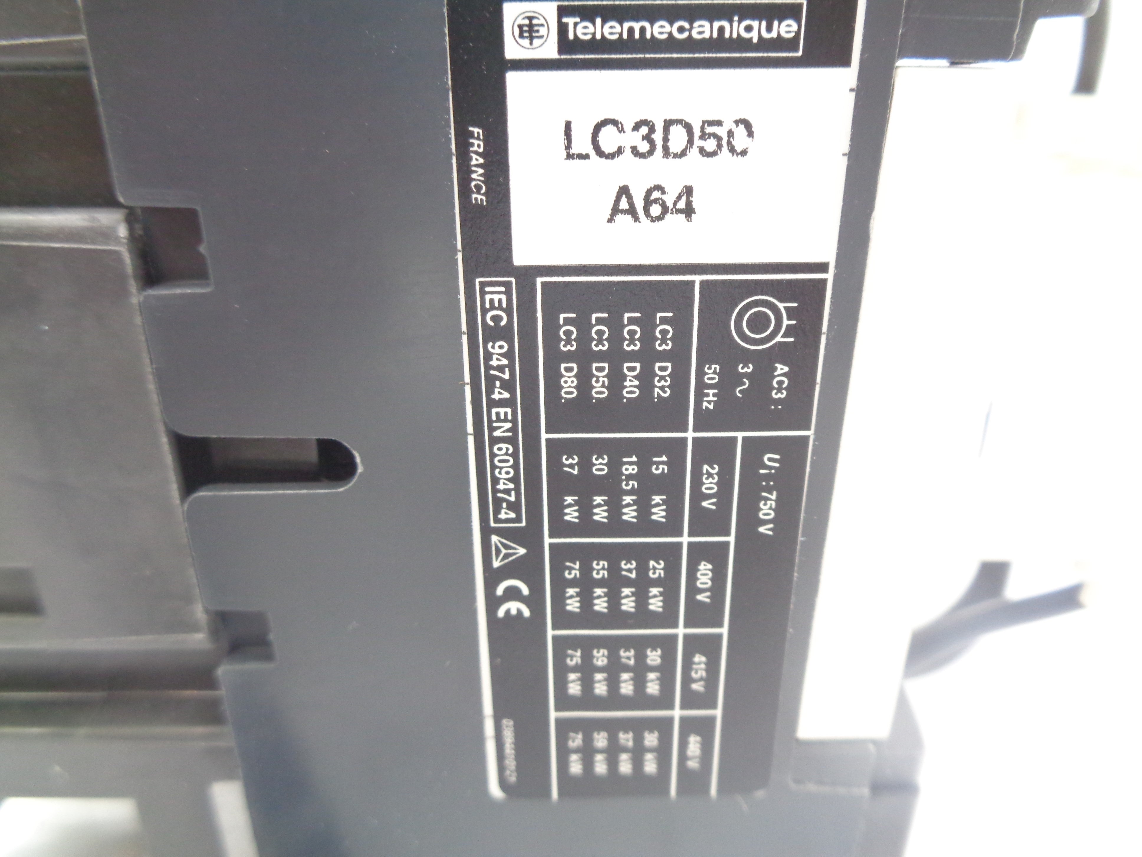 TELEMECANIQUE LC3D50B7A64 24V NSNP
