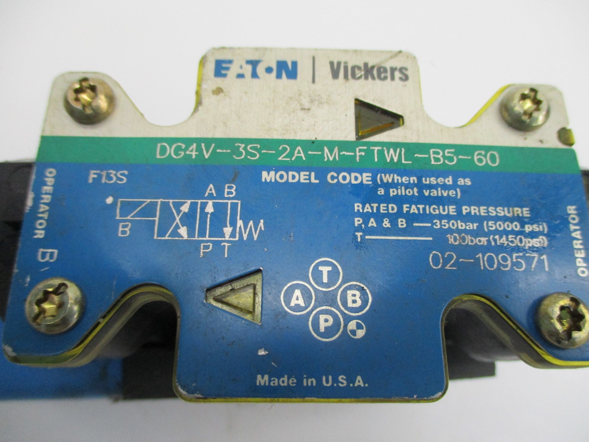 EATON DG4V3S2AMFTWLB560 02-109571 5000PSI 110/120V UNMP