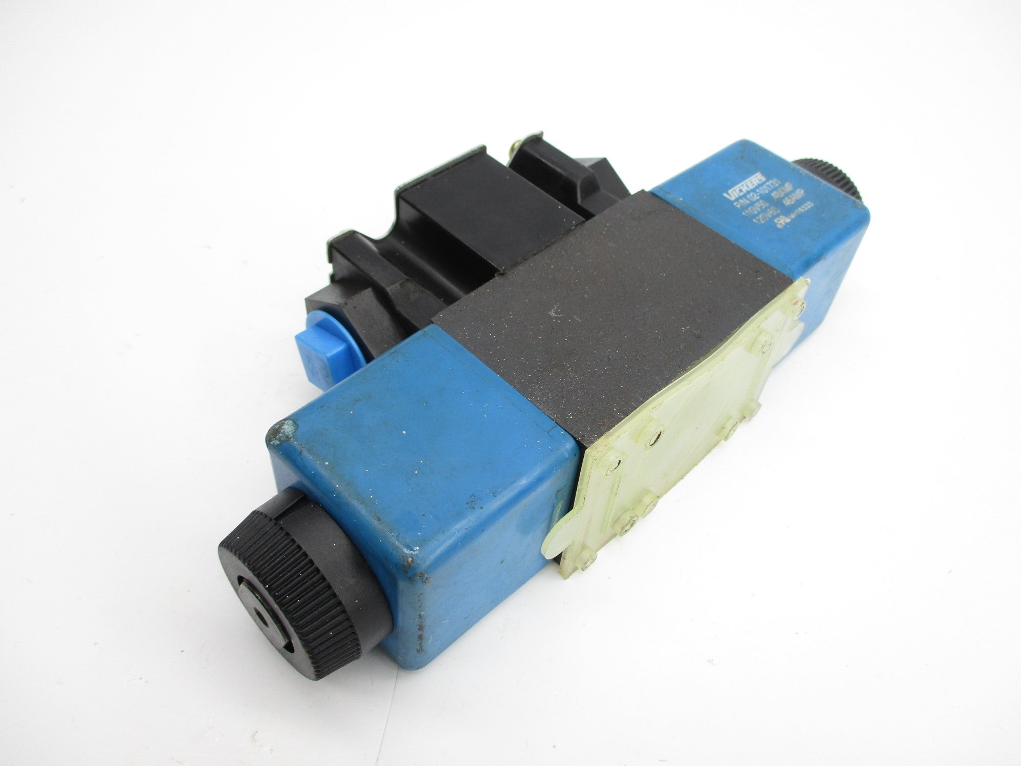 VICKERS DG4V3S7CMFWB560 02-109827 1450PSI 110/120V UNMP