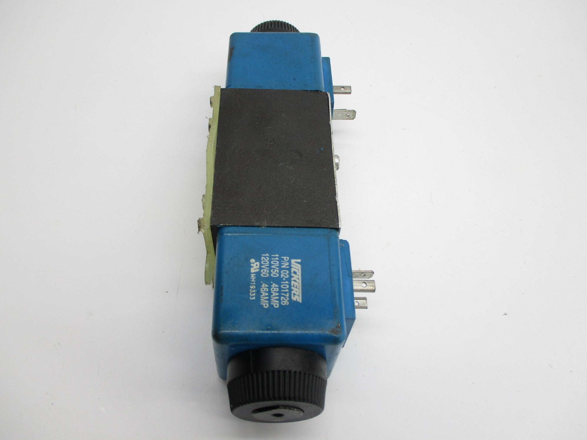 VICKERS DG4V3S2NMUB560 02-109680 1450PSI 110/120V UNMP