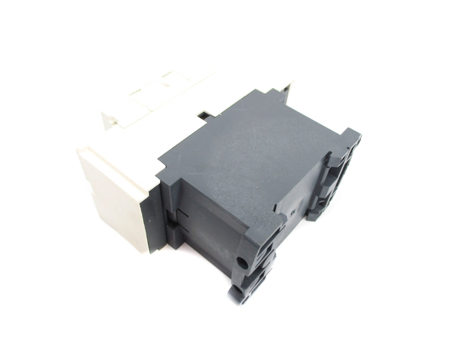 SCHNEIDER ELECTRIC CAD503BL 24VDC (AS PICTURED) NUPI