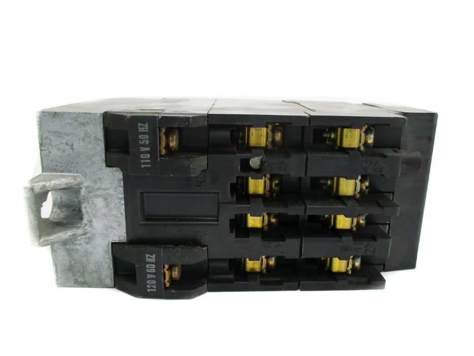 SYLVANIA P6 10A 110/120V UNMP