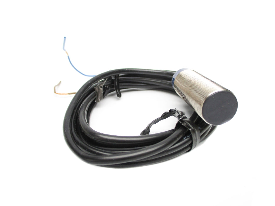 TELEMECANIQUE XS1M18DA210 NSMP
