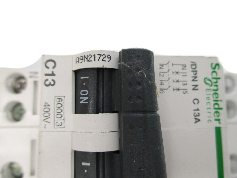 SCHNEIDER ELECTRIC A9N21729 13A 400V UNMP