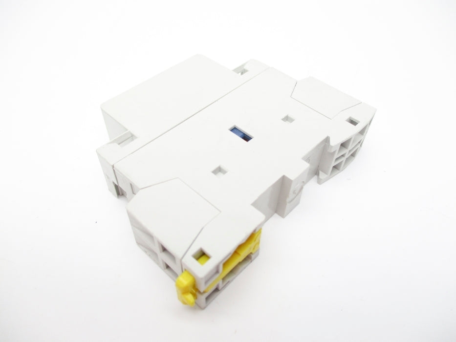 SCHNEIDER ELECTRIC 15958 220/240V UNMP