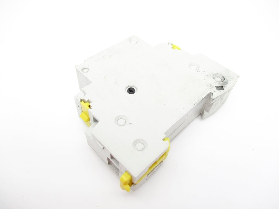 SCHNEIDER ELECTRIC 15505 32A 230/240V UNMP