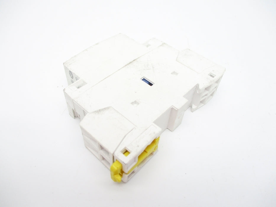 SCHNEIDER ELECTRIC A9C20132 24V UNMP