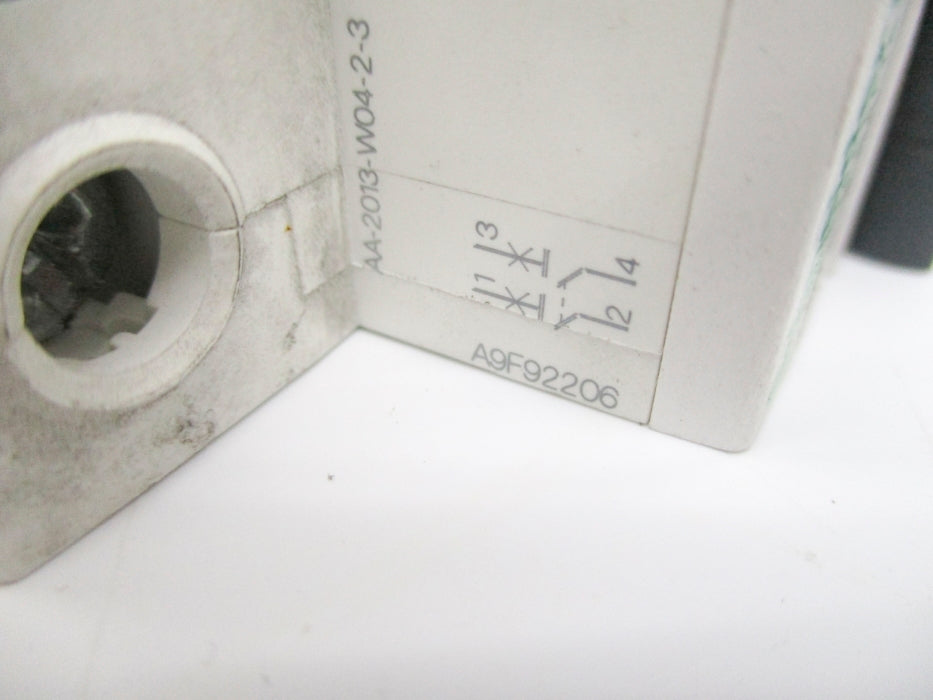 SCHNEIDER ELECTRIC A9F92206 6A 415V UNMP