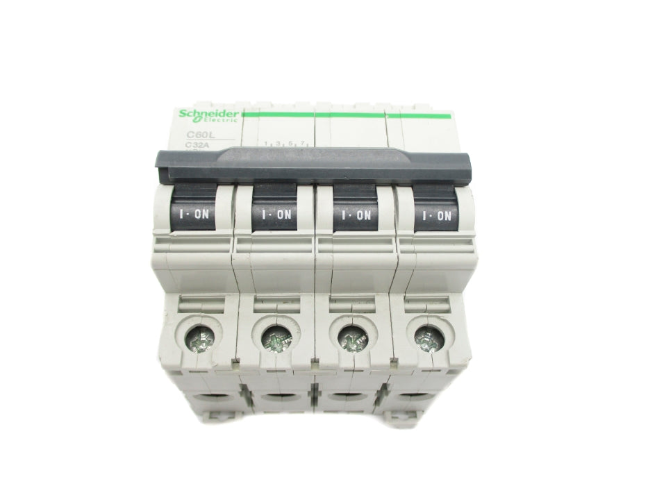 SCHNEIDER ELECTRIC 25453 32A 415V UNMP