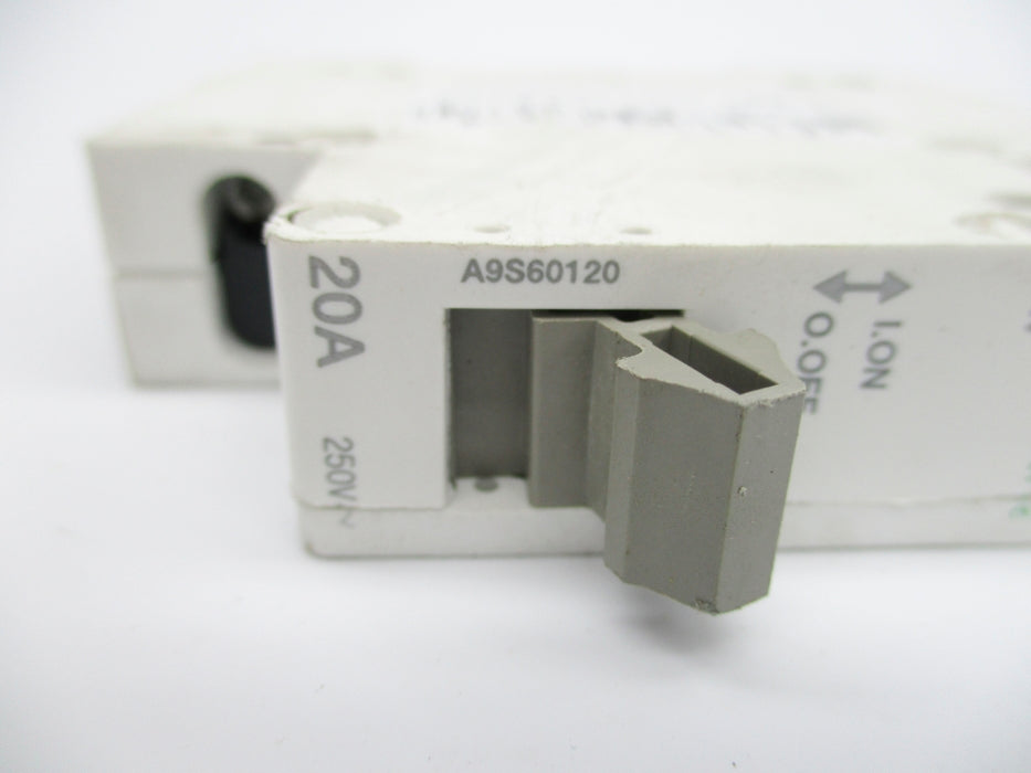 SCHNEIDER ELECTRIC A9S60120 20A 250V UNMP