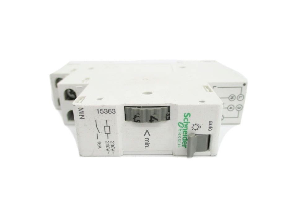 SCHNEIDER ELECTRIC 15363 16A 230/240V UNMP