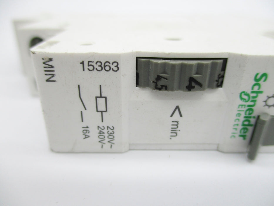 SCHNEIDER ELECTRIC 15363 16A 230/240V UNMP
