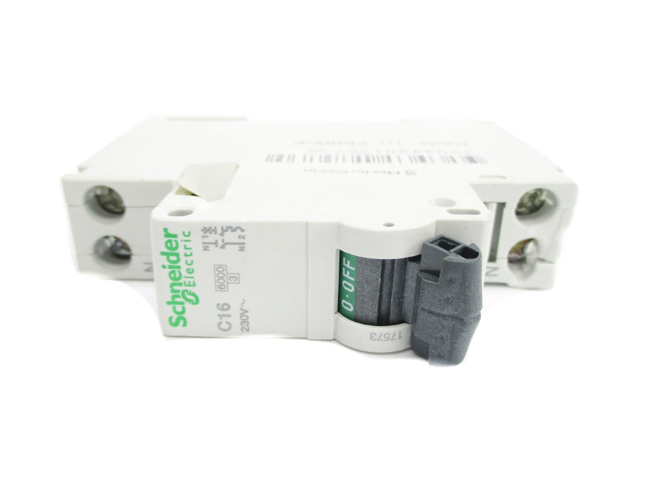 SCHNEIDER ELECTRIC 17573 16A 230V UNMP