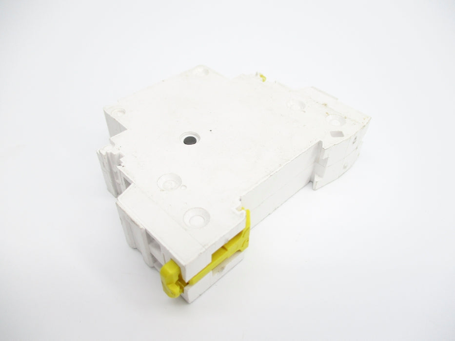 SCHNEIDER ELECTRIC A9E15535 10A  230/240V UNMP