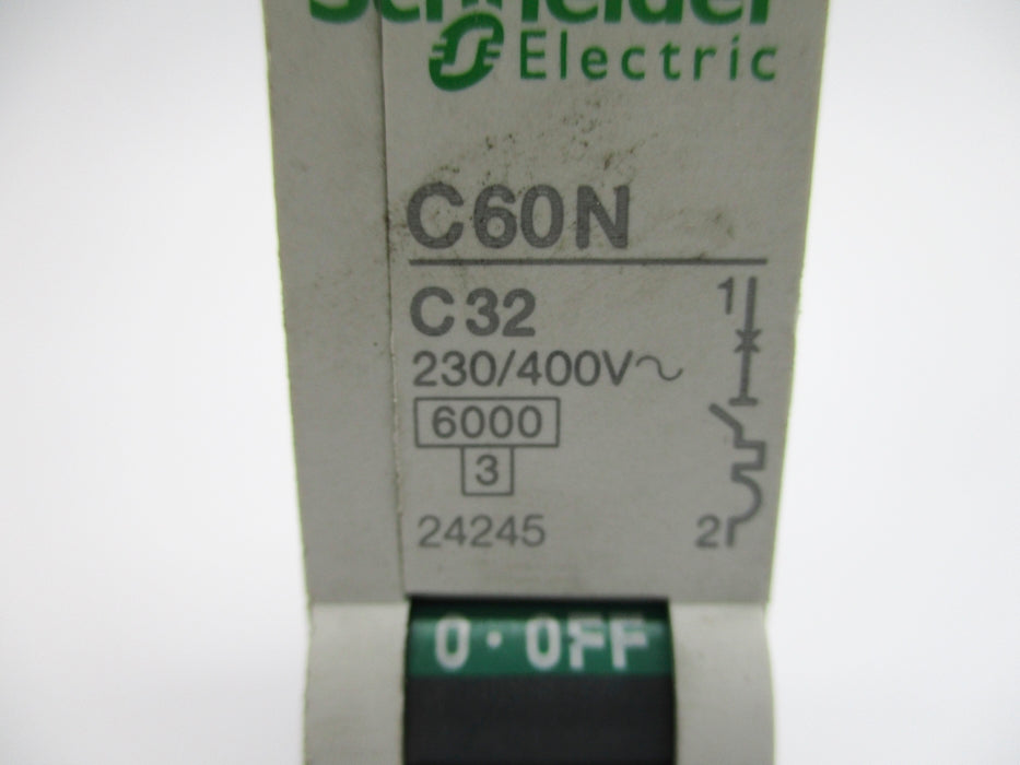 SCHNEIDER ELECTRIC 24245 32A 230/400V UNMP