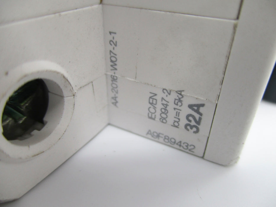 SCHNEIDER ELECTRIC A9F89432 32A 400V UNMP