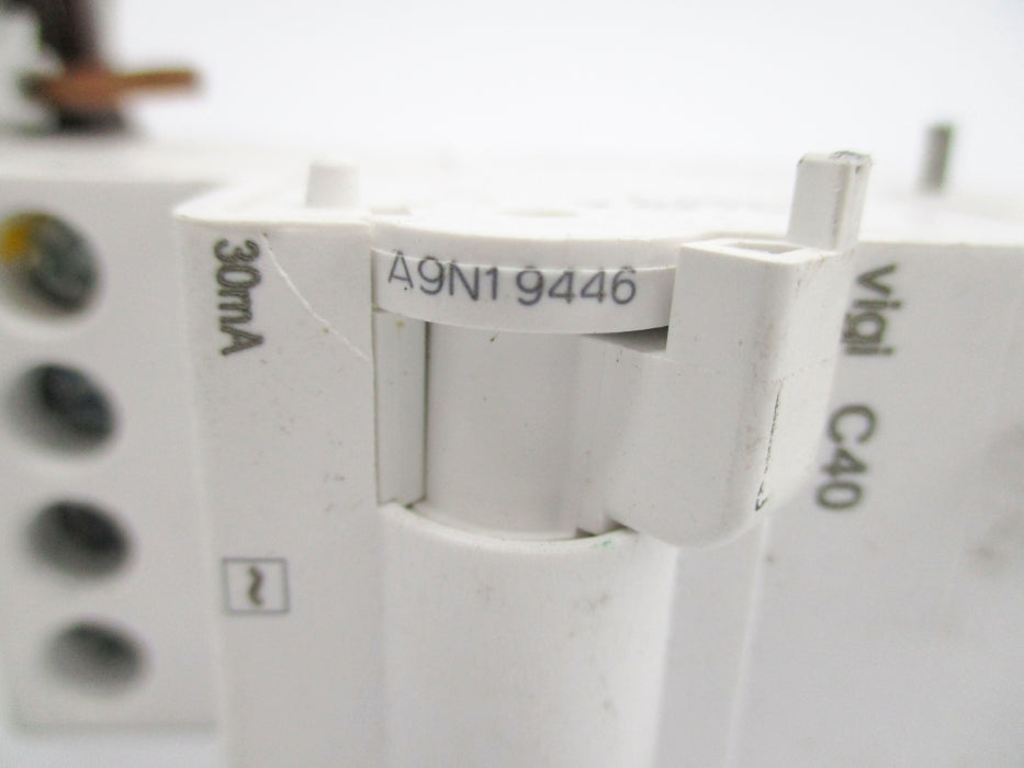 SCHNEIDER ELECTRIC A9N19446 UNMP