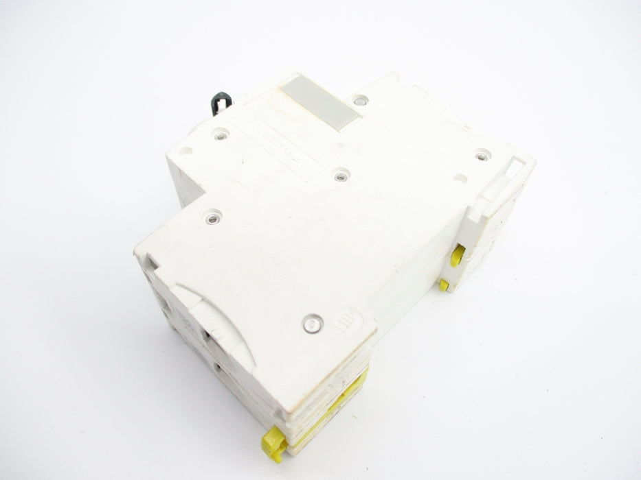 SCHNEIDER ELECTRIC A9F92204 4A 415V UNMP