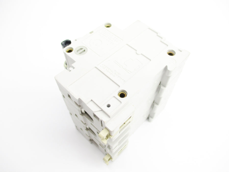 MERLIN GERIN 27647 32A 415V UNMP