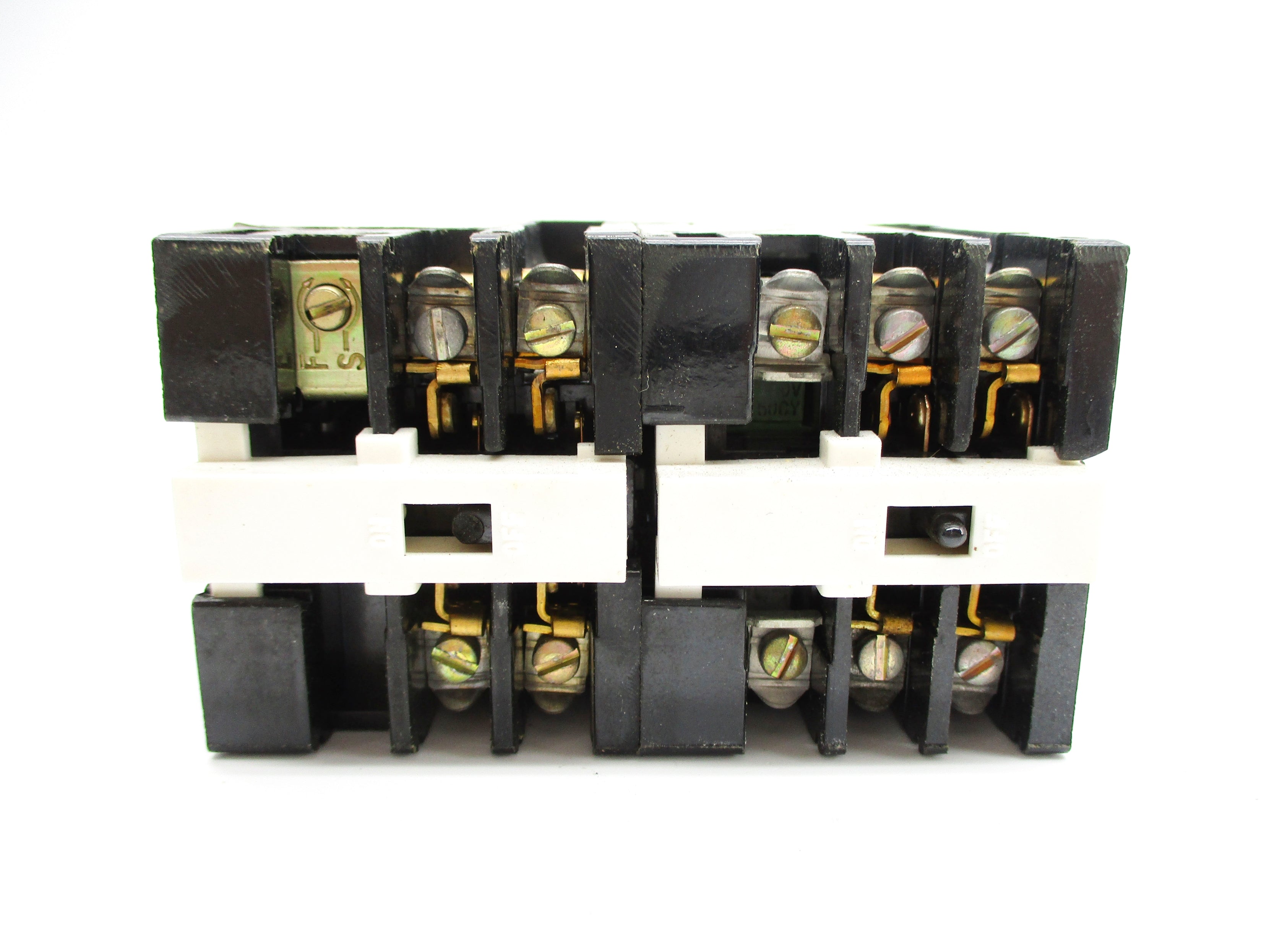 GENERAL ELECTRIC CR122A02422AA SER. A 110/120V 10A NSNP