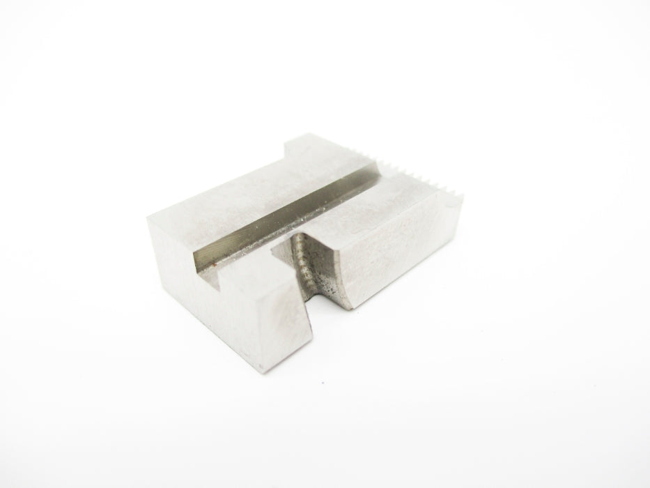 QUALITY CHASER COMPANY 5/16-24-NF-STD.PROJ-9/16-D 11238 (PKG OF 4) NSMP